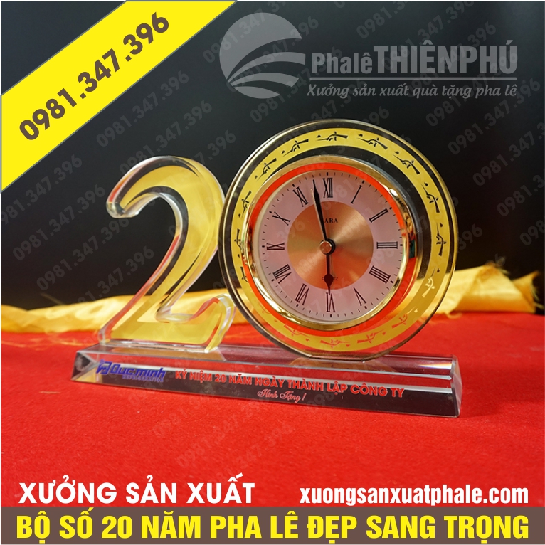 Bộ số 20 năm công ty gắn đồng hồ to