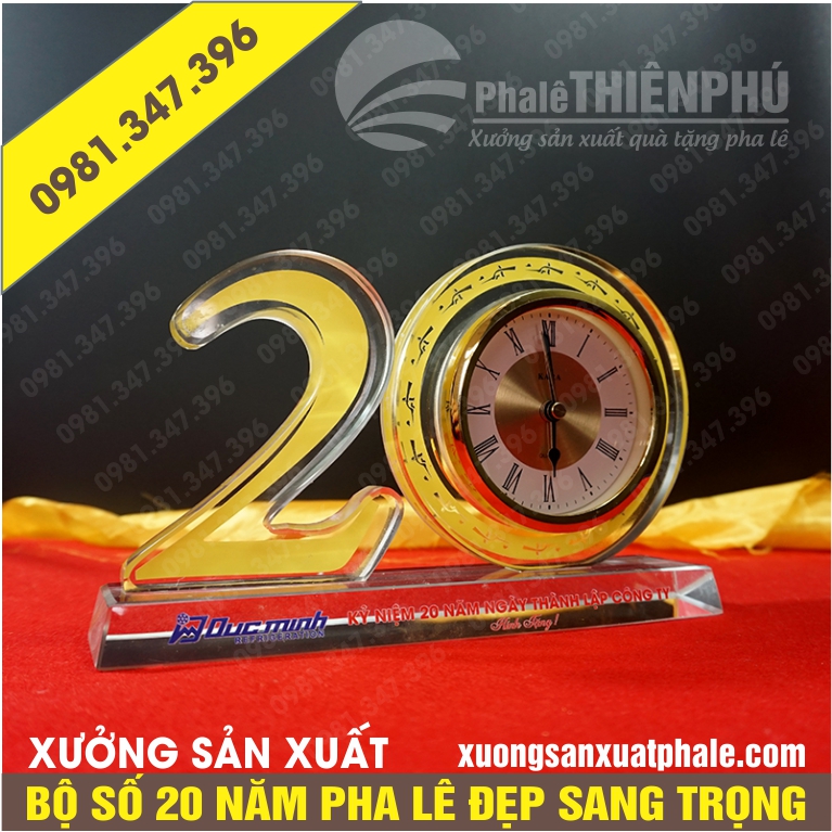 Bộ số 20 năm gắn đồng hồ to