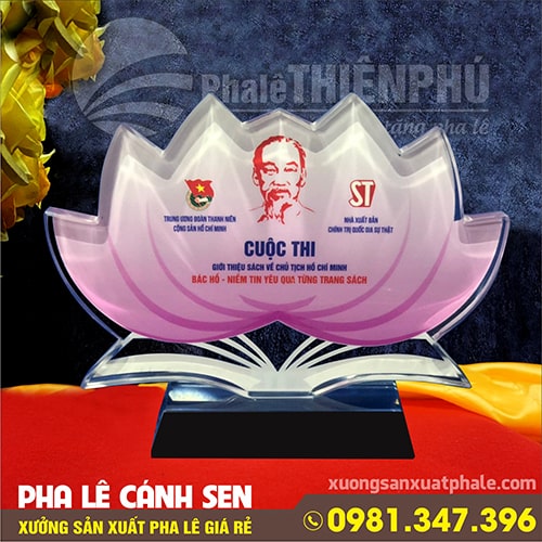 biểu trưng pha lê hoa sen