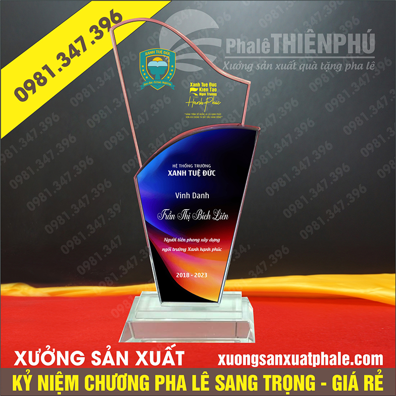 Mẫu kỷ niệm chương vinh danh thân lá đôi lệch