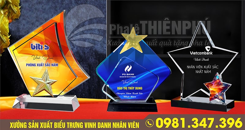 kỷ niệm chương vinh danh nhân viên xuất sắc