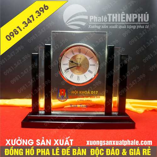Đồng hồ để bàn pha lê cao cấp