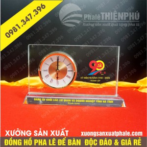 Đồng hồ pha lê đại hội đảng