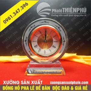 Đồng hồ pha lê giá rẻ