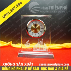 Đồng hồ kỷ niệm pha lê