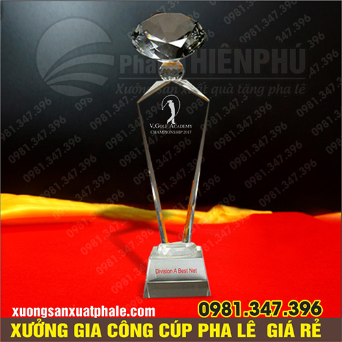 Cúp pha lê kim cương thân dẹt