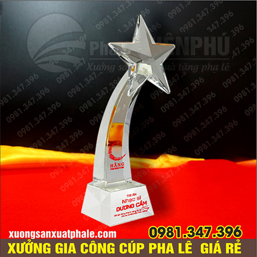 Cúp pha lê ngôi sao to