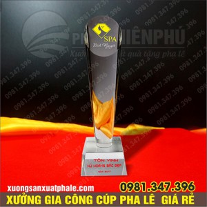 Cúp pha lê hình trụ tròn