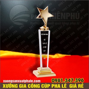 Cúp pha lê ngôi sao đồng