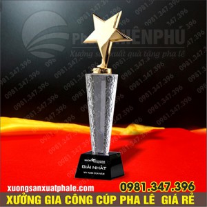 Cúp pha lê trụ ngôi sao