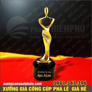 Cúp pha lê hình cô gái duyên dáng