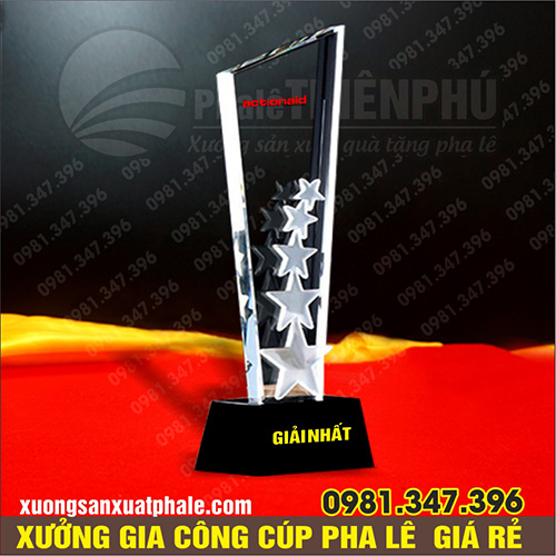 Cúp pha lê ngôi sao dẹt