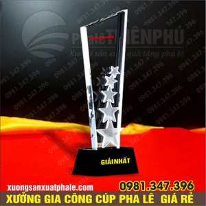 Cúp pha lê ngôi sao dẹt